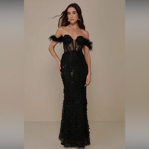 Lulu's Black Strapless Lace Gown